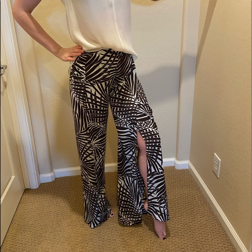 Zara tropical split leg front pants size small